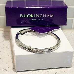 "NEW" Buckingham Click Bracelet